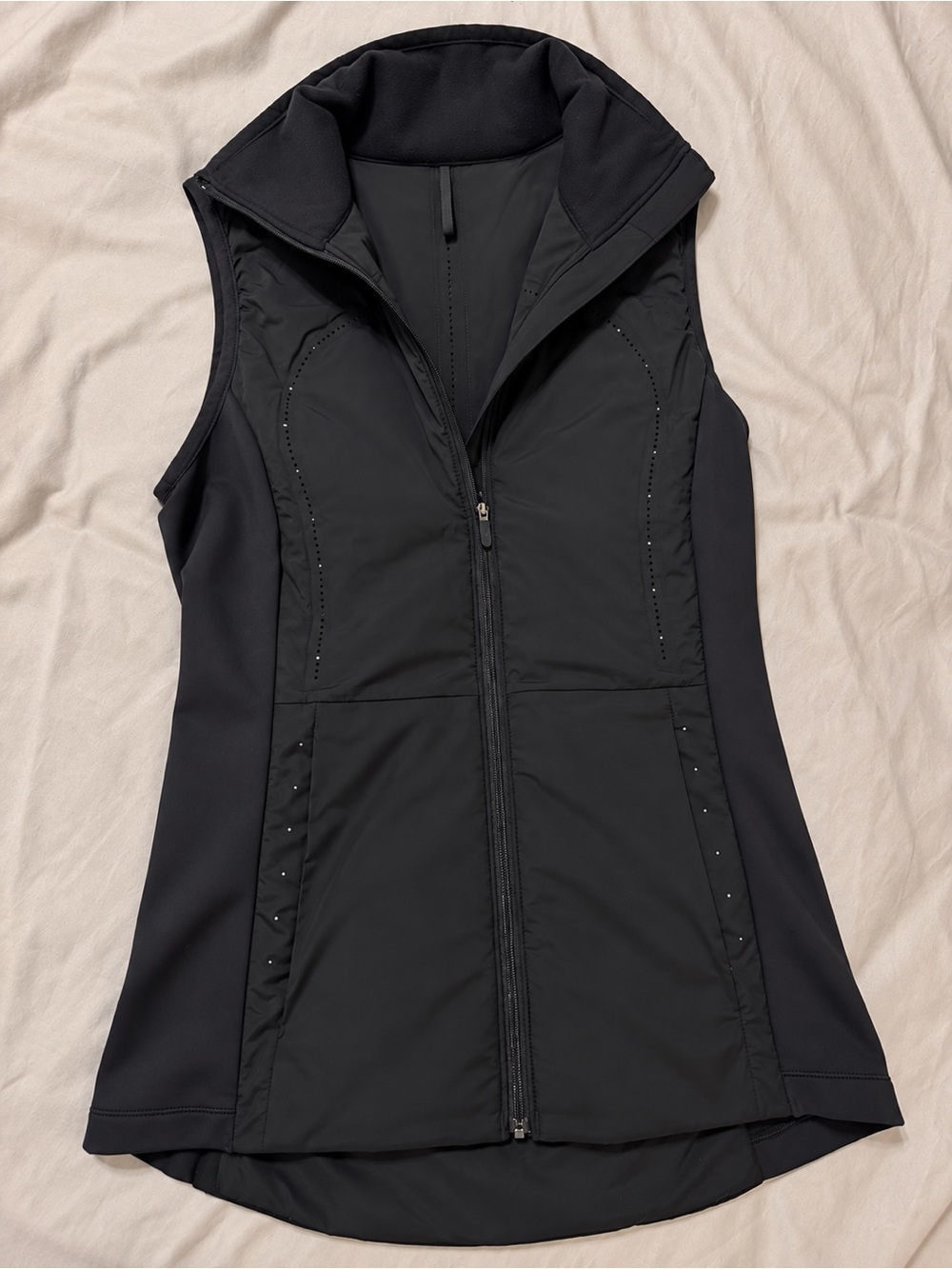 Lululemon Black Full Zip Running Vest Size 4 Reflective Perforated